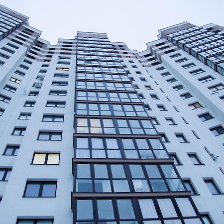 Уютная Квартира В Новом Доме Недалеко От Центра Minsk Esterno foto